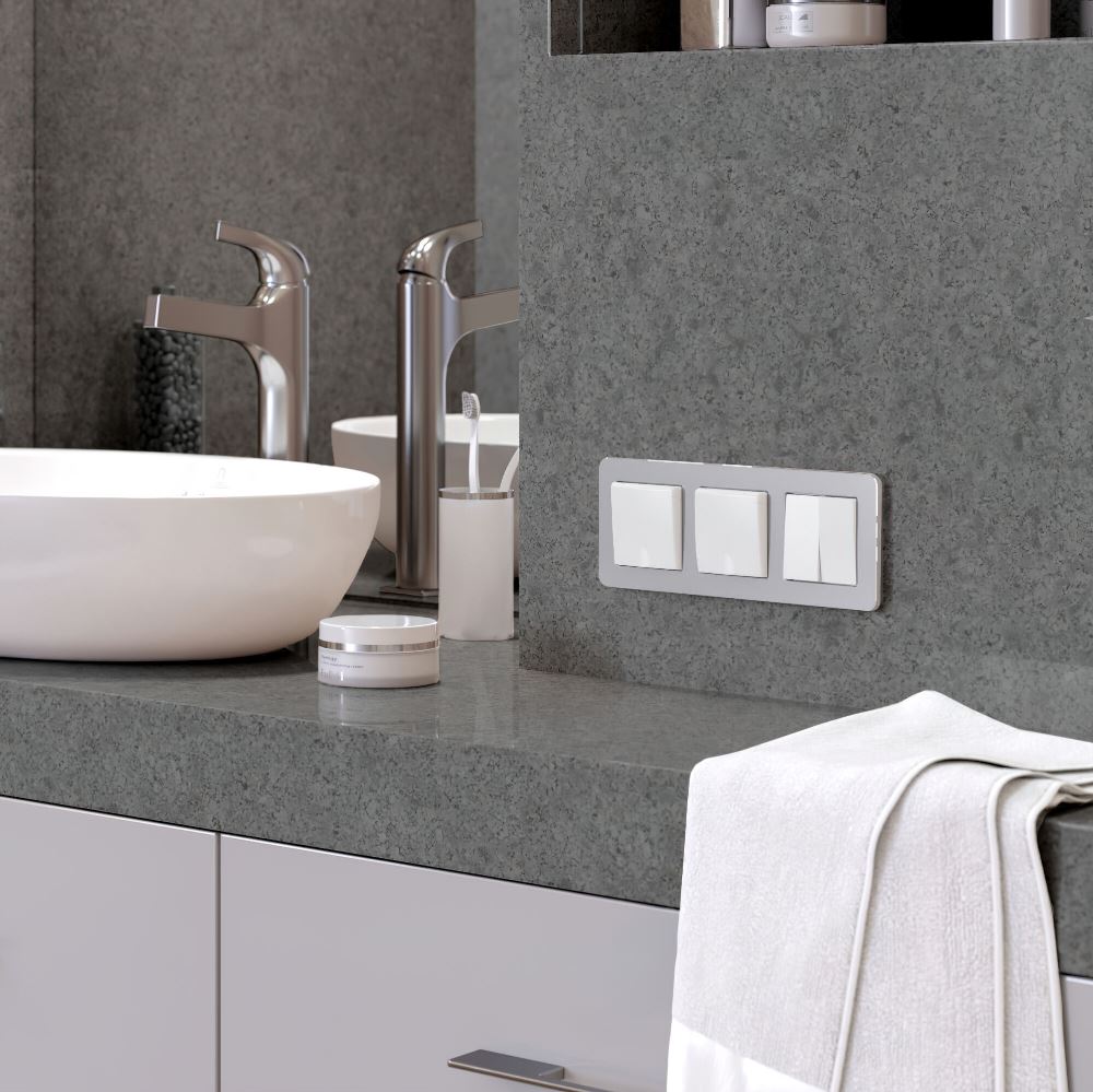 Рамка из металла Werkel Platinum на 3 поста Алюминий W0032606 — изображение 3