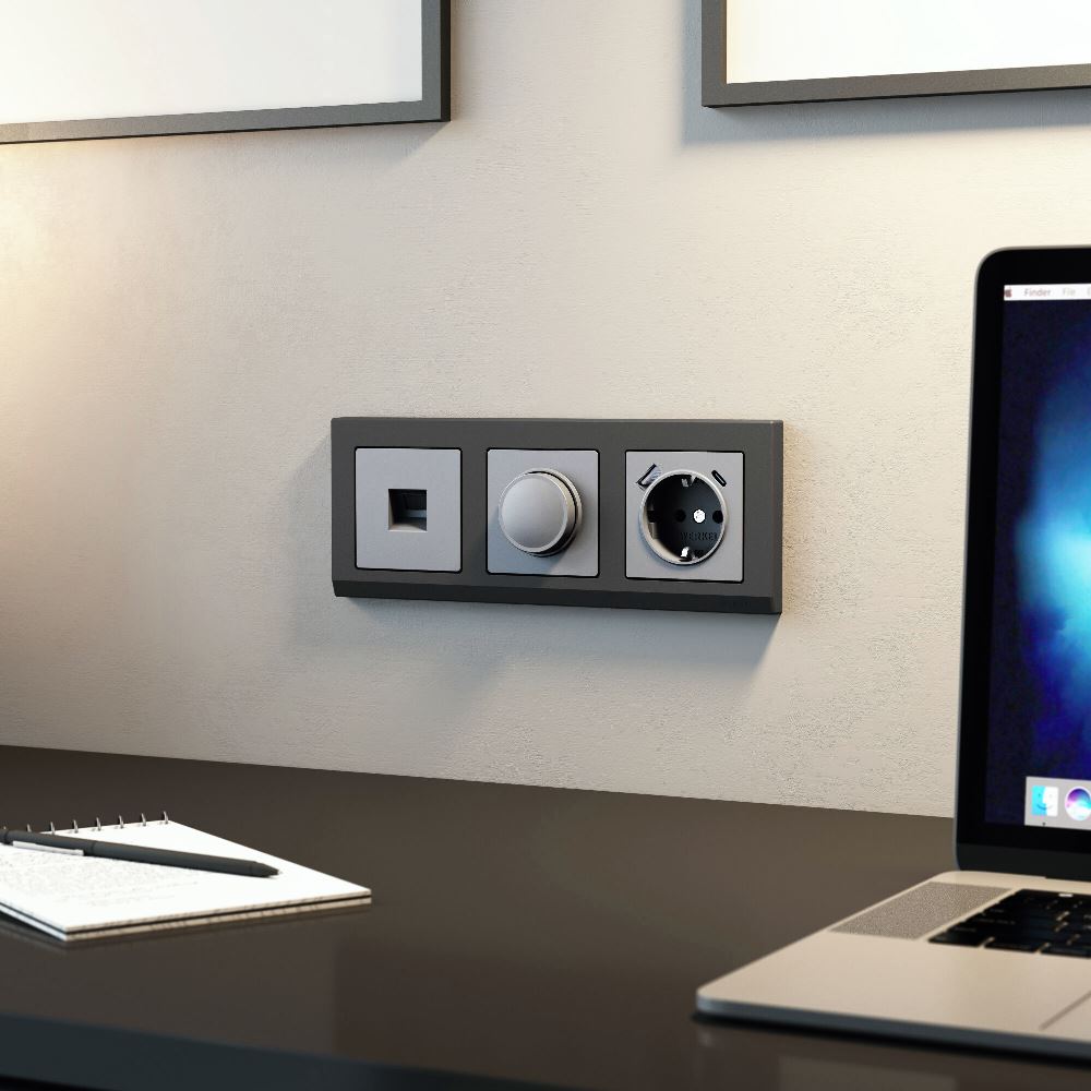 Розетка встраиваемая Werkel с заземлением, шторками и USB тип A+C Серебрянный матовый W1171765 — изображение 3