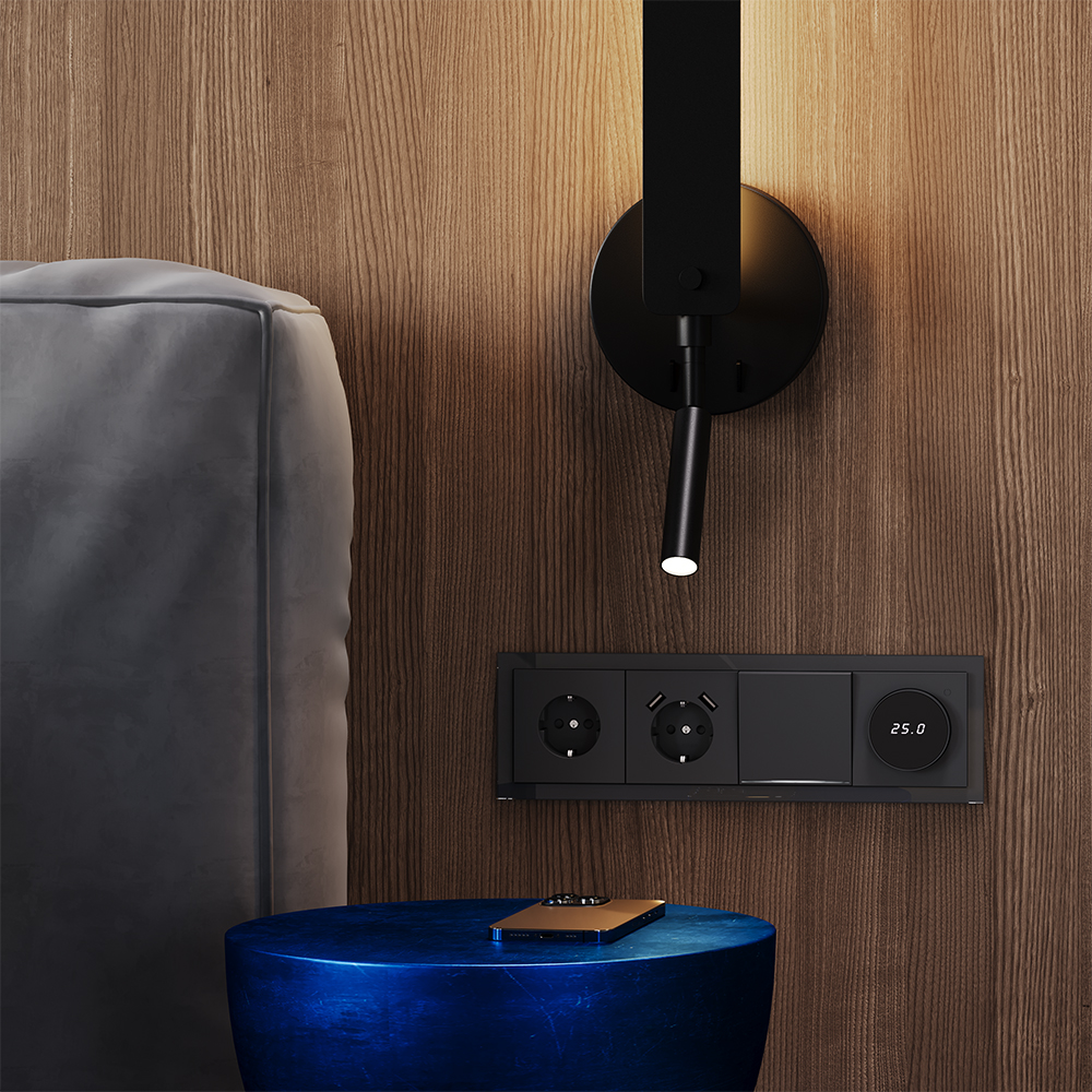 Рамка стеклянная Voltum S70 на 4 поста Графит глянцевый VLS110407 — изображение 3